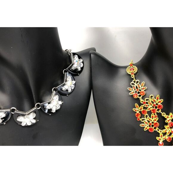 4 Piece Bundle Lot -Assorted Sparkly Formal Statement Necklaces - Picture 1 of 7